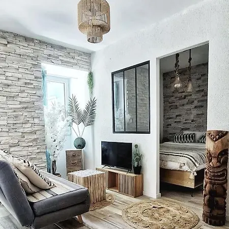 #new#terrasse Sud Ouest#pied De La Cite #1 *